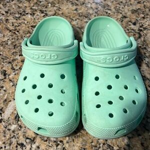 Women crocs